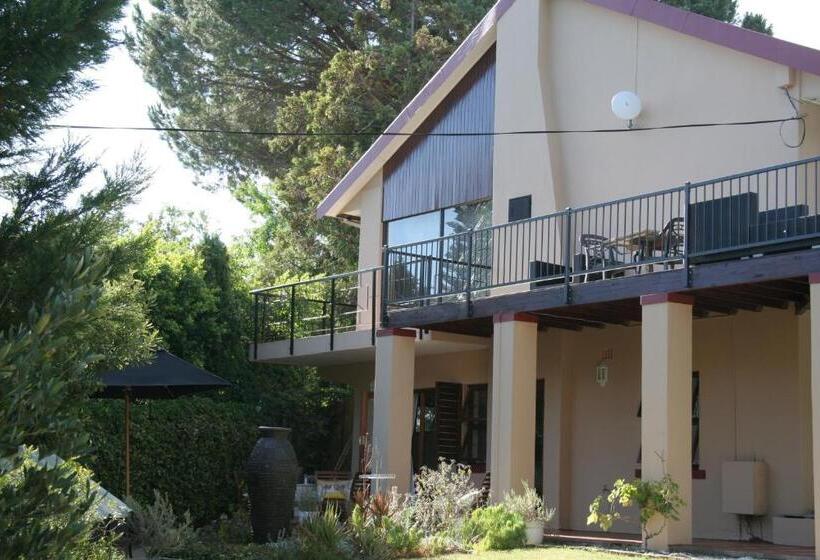 مبيت وإفطار Villa Helderberg