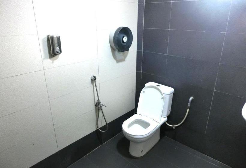 Hotelli Alor Akar Homestay