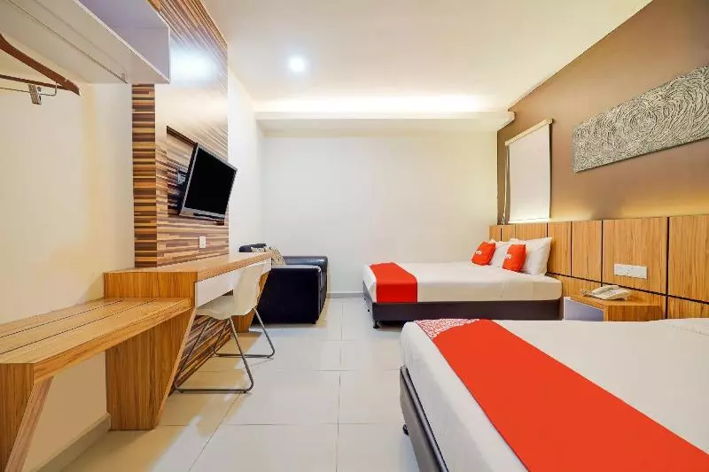 هتل Gm Holiday  Permai Jaya