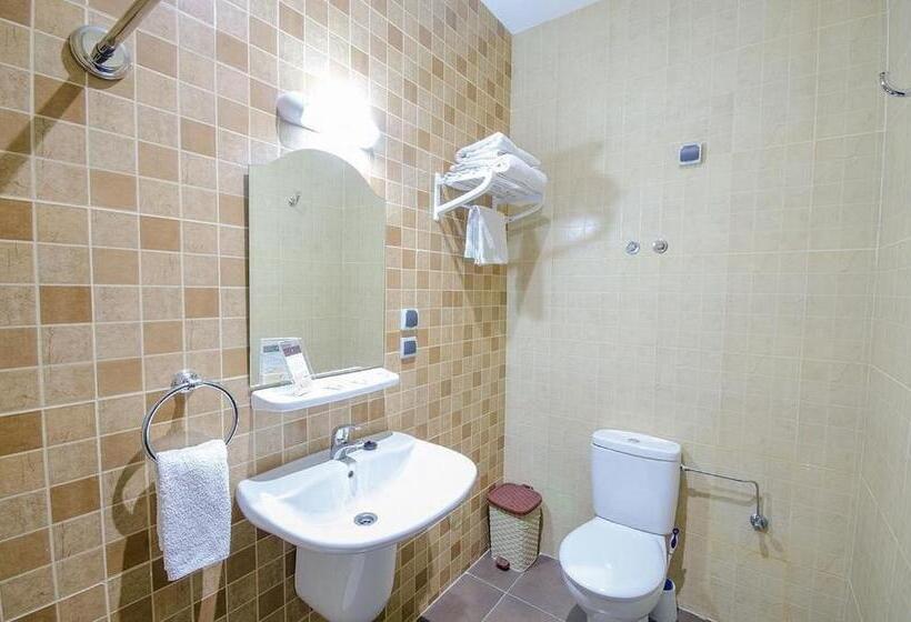 בית מלון כפרי Inou