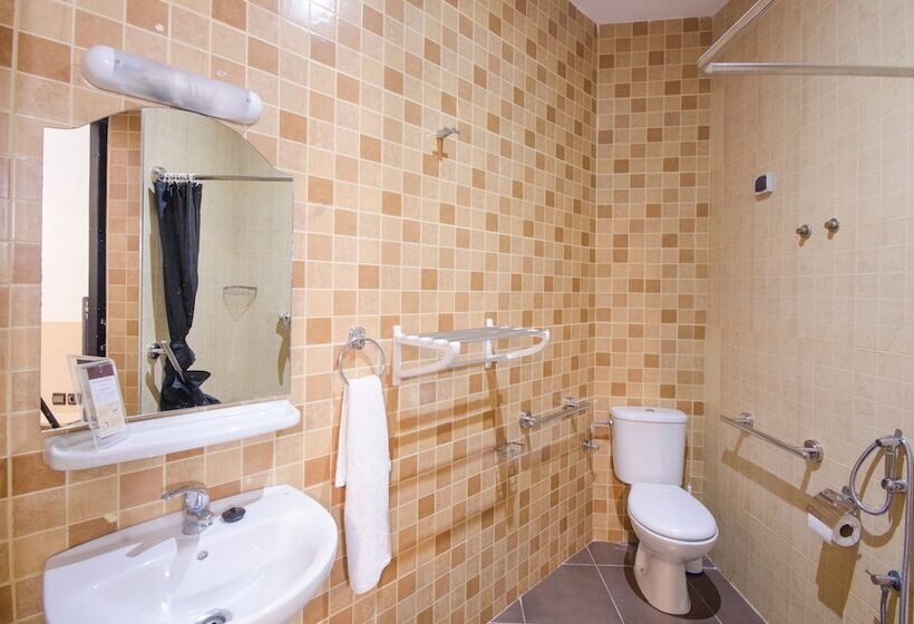 בית מלון כפרי Inou