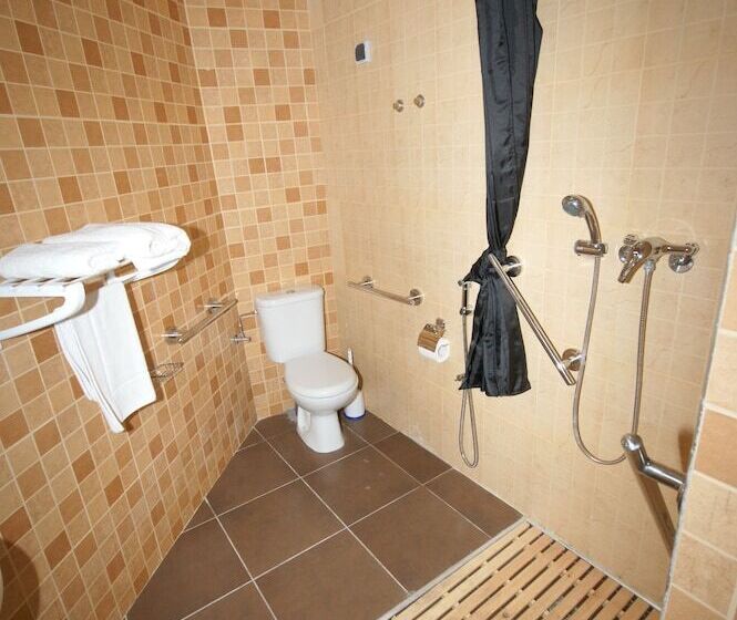 בית מלון כפרי Inou