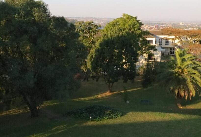 בית מלון כפרי Redlands