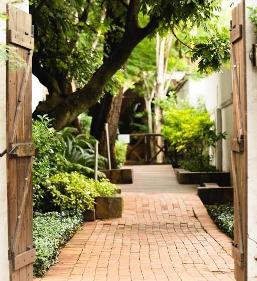 酒店 Village Ridge Boutique