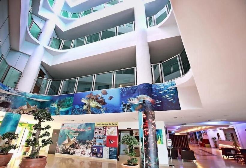 Resort The Regency Waterfront