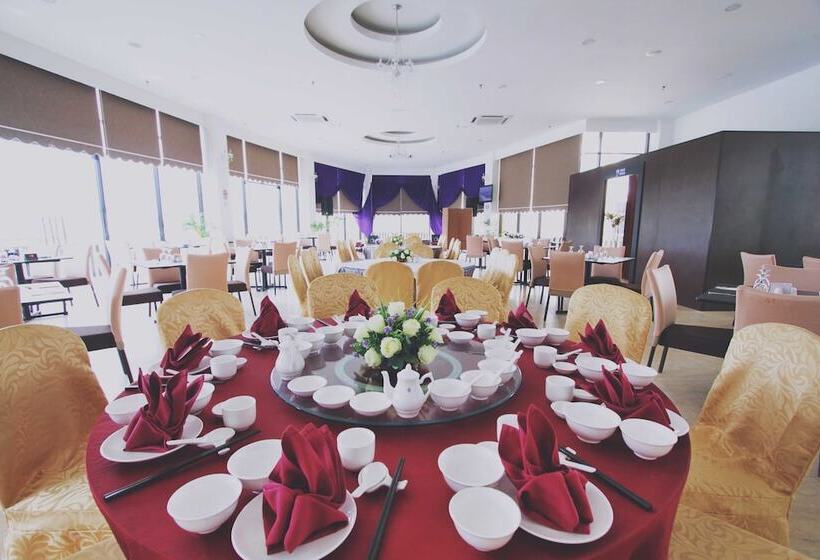 리조트 The Regency Waterfront