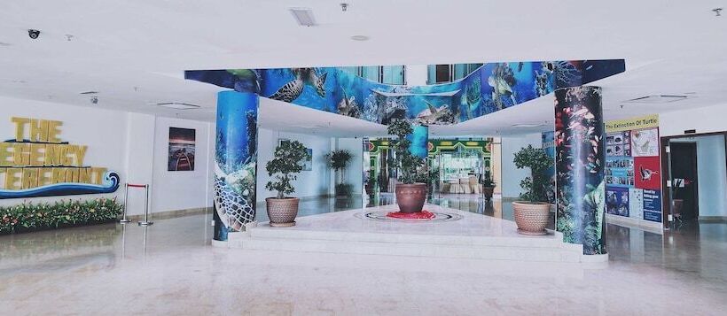 리조트 The Regency Waterfront