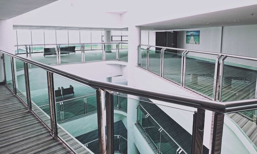 Resort The Regency Waterfront