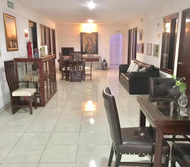 هاستل Hostal De San Pedro