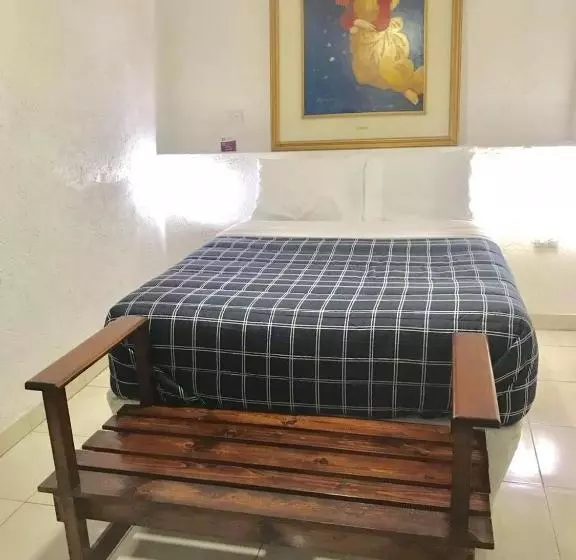 ユースホステル Hostal De San Pedro