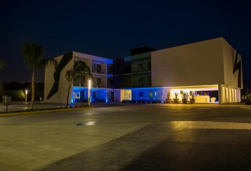 فندق Aqua Spa & Resort