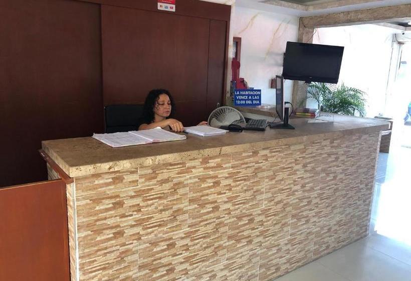 فندق Azteca Cancun