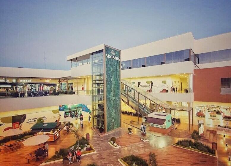 Hotel Hacienda Los Narcisos