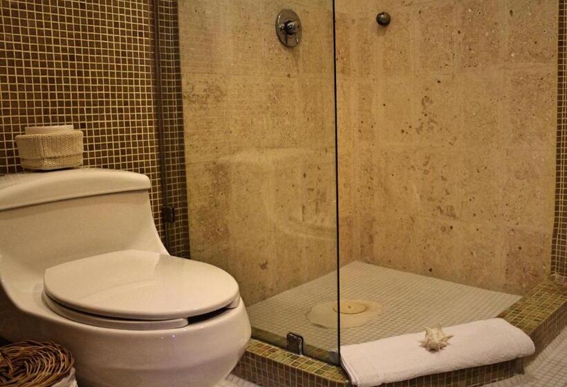 בית מלון כפרי Howlita Tulum   Adult Only