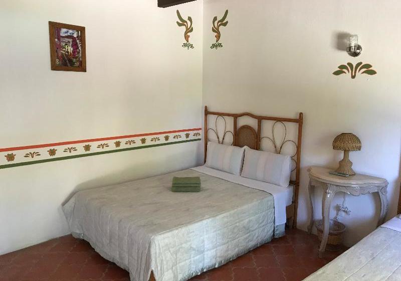 ホテル La Esperanza