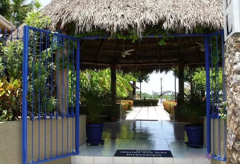 هتل Marina San Blas