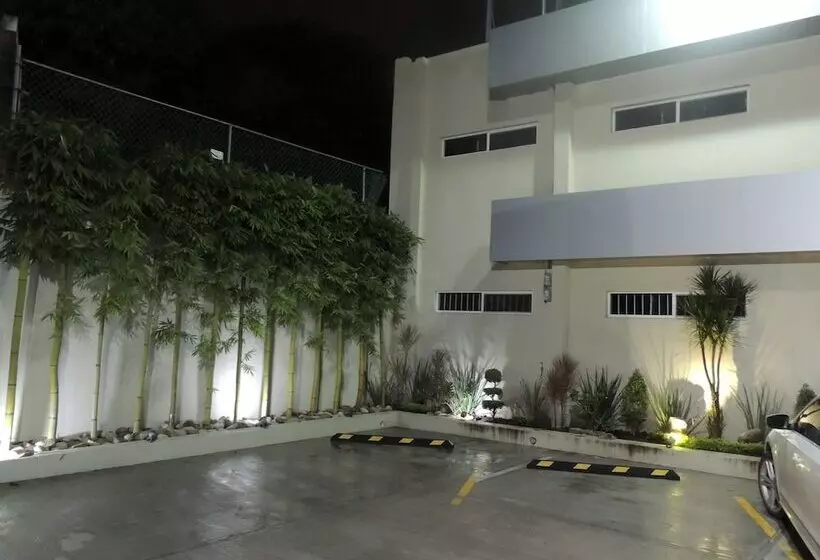 هتل Metropolitano Tampico