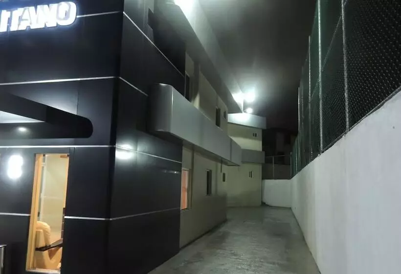 هتل Metropolitano Tampico