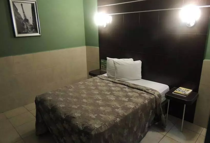 هتل Metropolitano Tampico