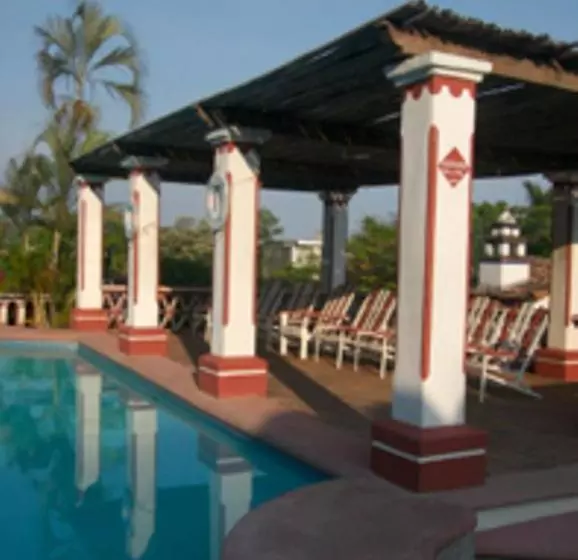 هتل Paraiso Escondido
