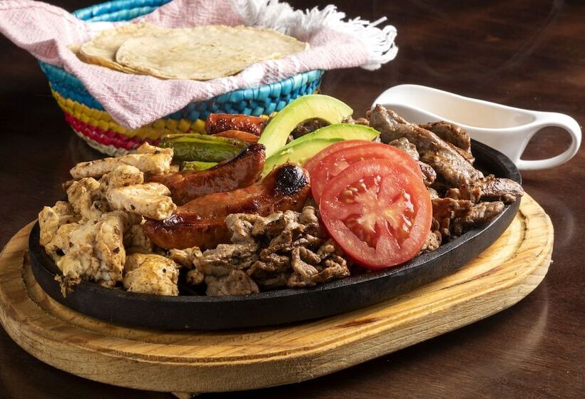 ホテル Real De San Jose