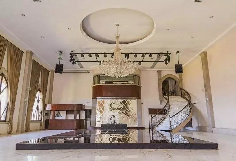 Hotelli Real De San Jose