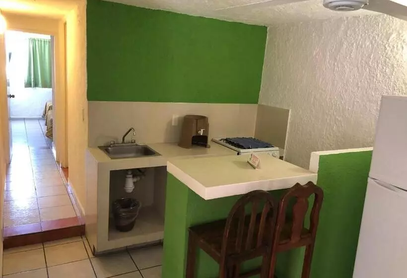 هتل Suites Santa Barbara