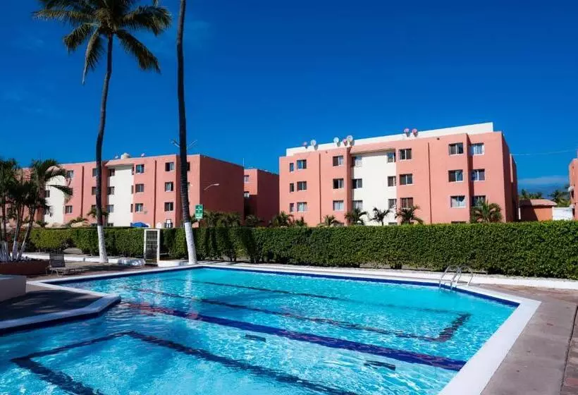 هتل Suites Santa Barbara