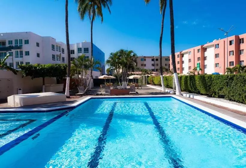 هتل Suites Santa Barbara
