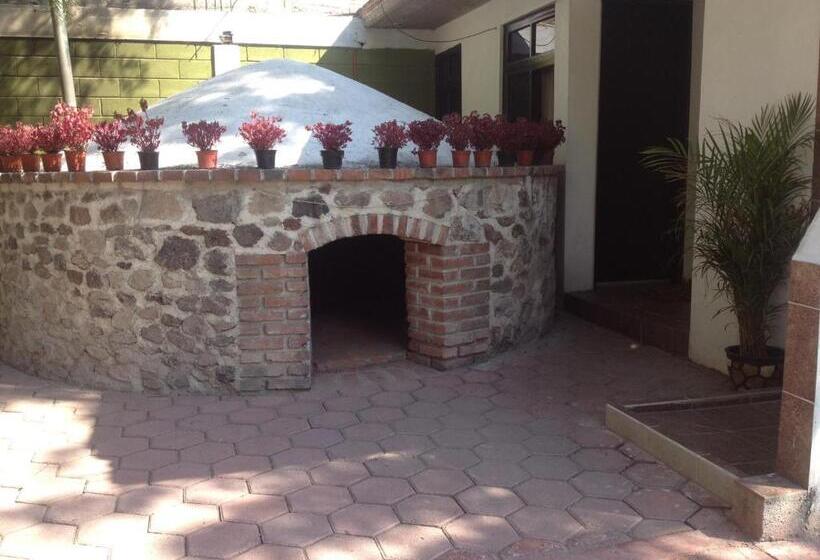 Telpochcalli Hotel & Temazcal