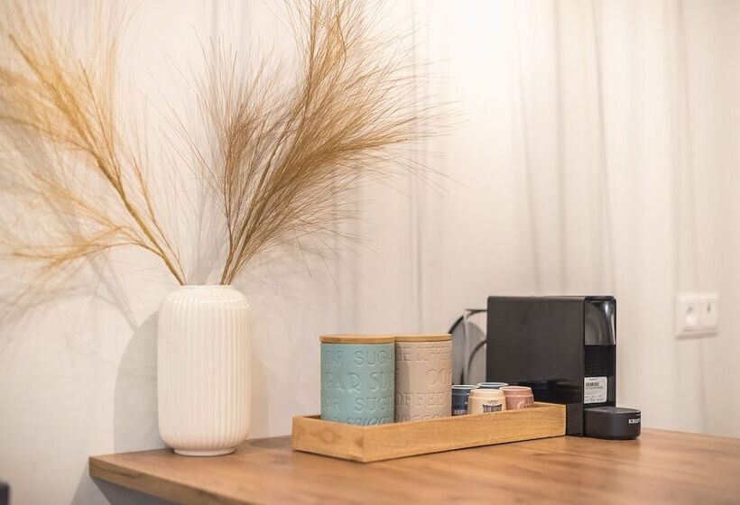 Aeiphoria Suites & Rooms   Athens