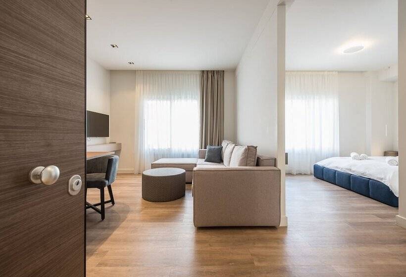 Aeiphoria Suites & Rooms   Athens