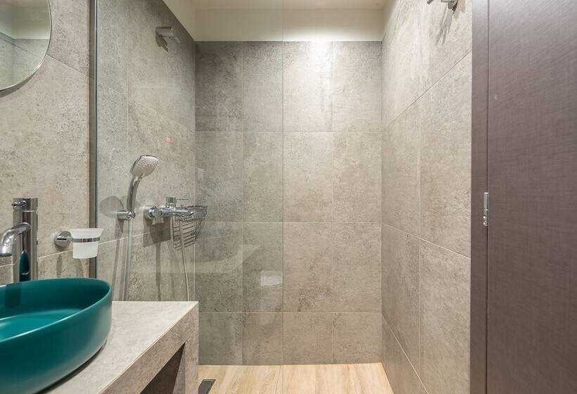 Aeiphoria Suites & Rooms   Athens