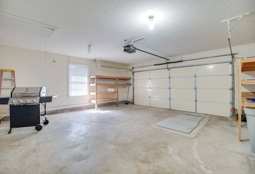 Grove Home W/ Spacious Yard: Close To Grand Lake!