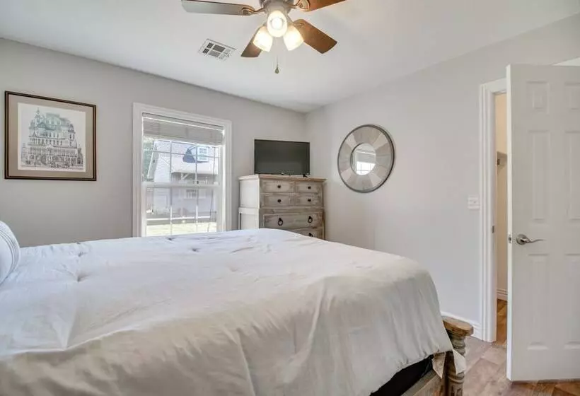 Grove Home W/ Spacious Yard: Close To Grand Lake!