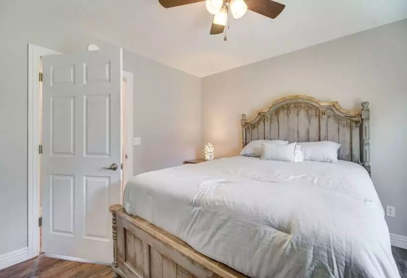 Grove Home W/ Spacious Yard: Close To Grand Lake!