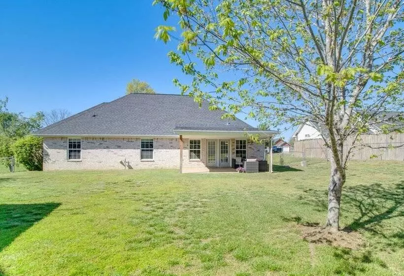 Grove Home W/ Spacious Yard: Close To Grand Lake!