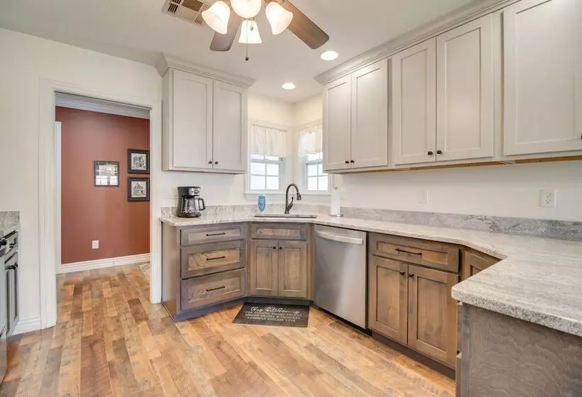 Grove Home W/ Spacious Yard: Close To Grand Lake!