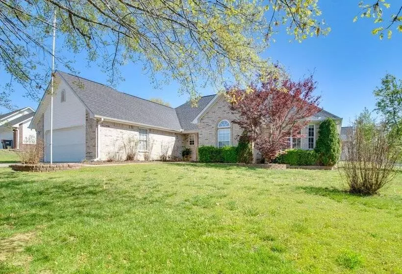 Grove Home W/ Spacious Yard: Close To Grand Lake!