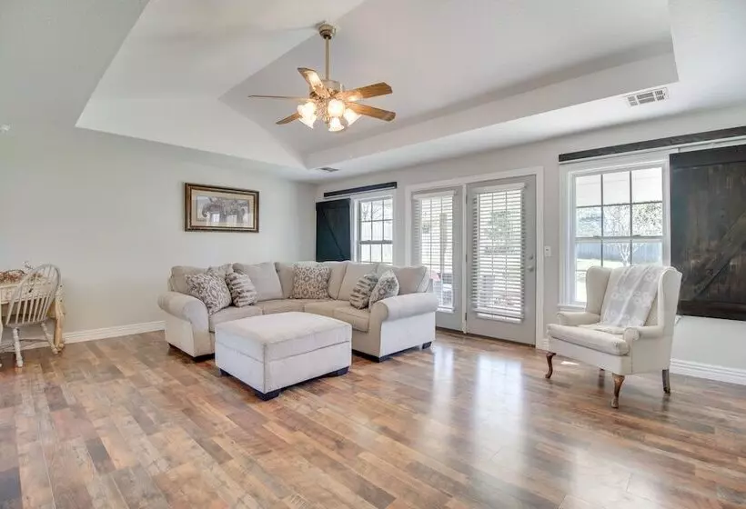 Grove Home W/ Spacious Yard: Close To Grand Lake!