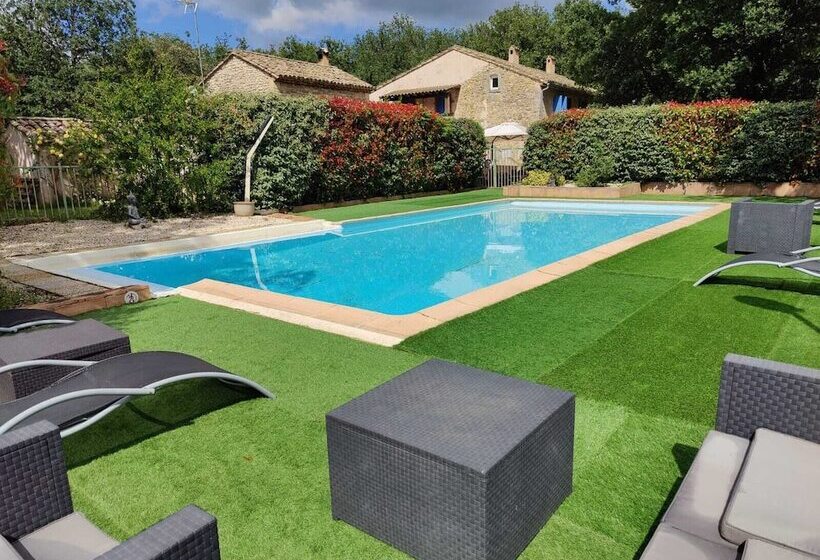 ホテル Le Mas Des Laurels