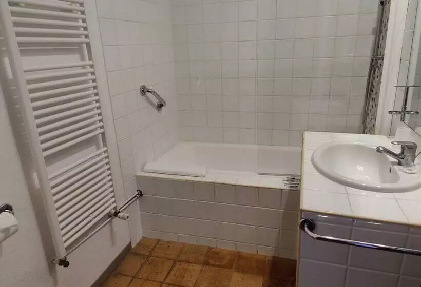 ホテル Le Mas Des Laurels