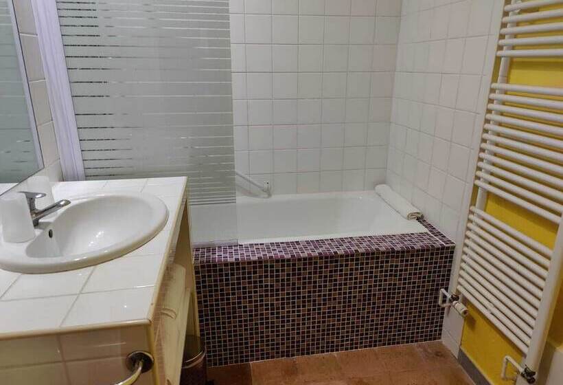 ホテル Le Mas Des Laurels