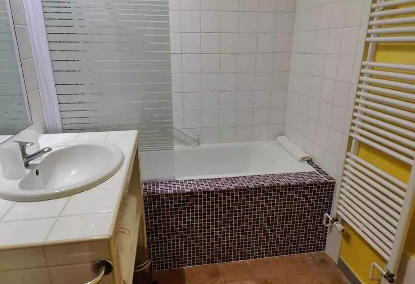 ホテル Le Mas Des Laurels