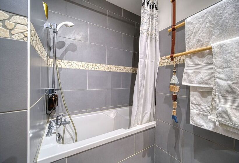 פנסיון Maison Bossanne