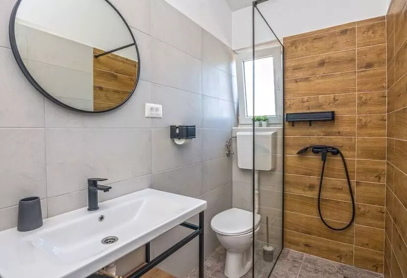 Majatalo Villa Dika Nin