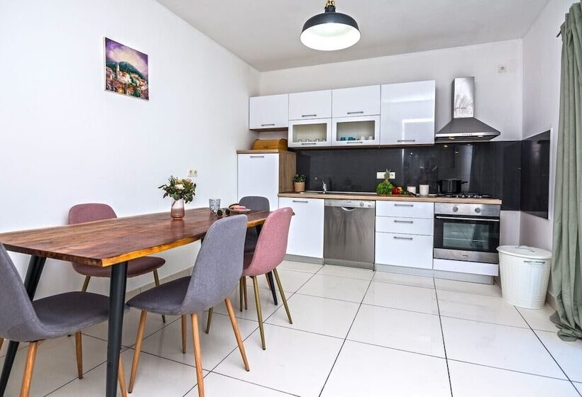 펜션 Villa Dika Nin