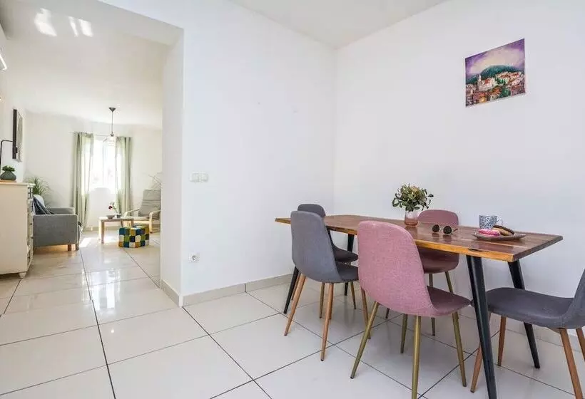 Majatalo Villa Dika Nin