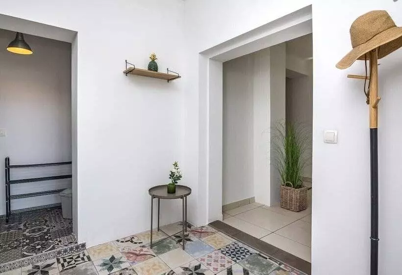 Majatalo Villa Dika Nin