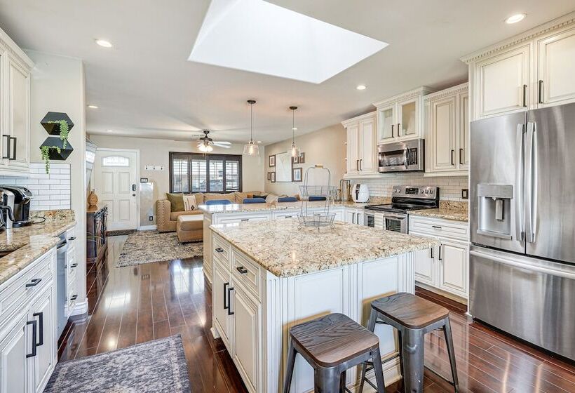 Beautiful Tempe Home W/ Yard   3 Mi To Asu!